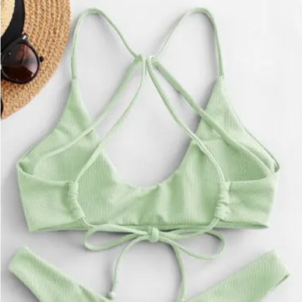 Textured mint green bikini - Picture 8 of 10